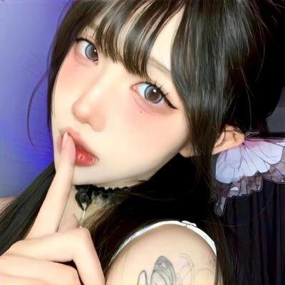 不认识的女友